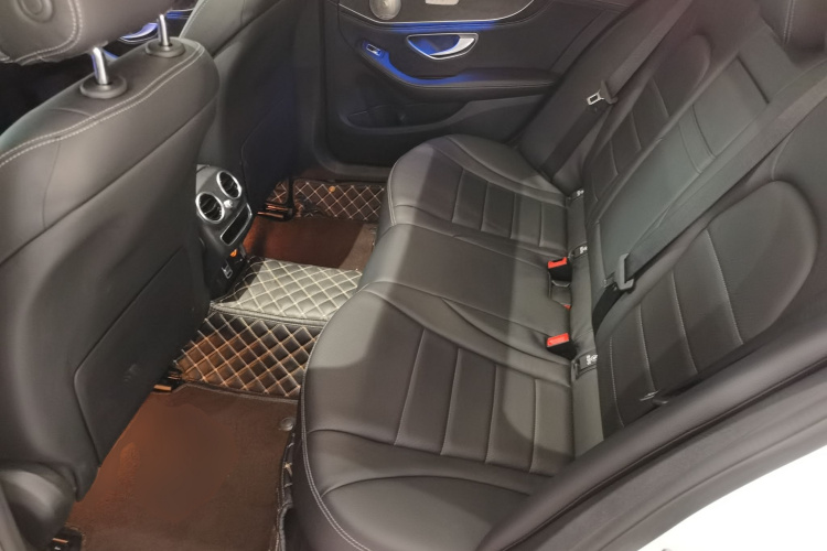 奔驰C级 2020款 C 260 L 运动版中控内饰21