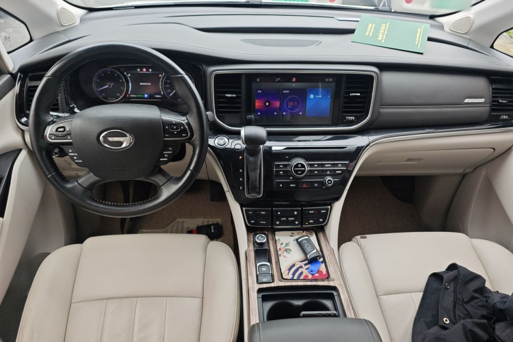 广汽传祺 传祺M8 2018款 320T 尊享版中控内饰12