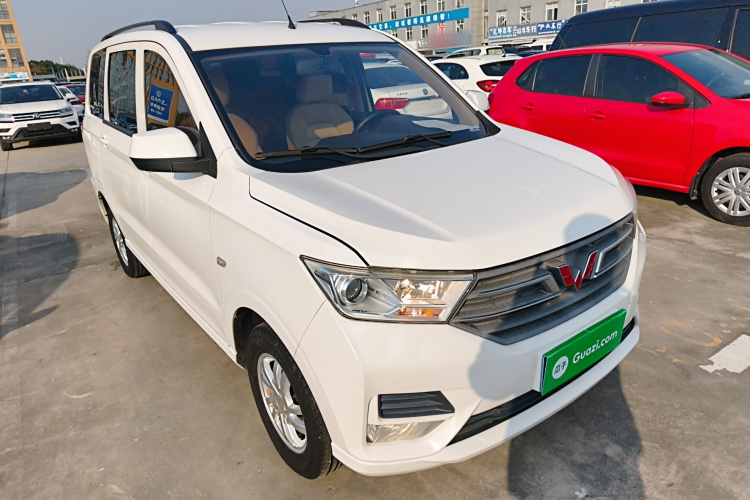 五菱汽车 五菱宏光 2019款 1.5L S标准型国VI LAR车身外观6002