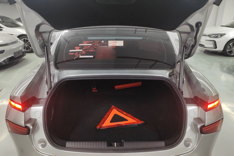 小鹏P7 2020款 670N局部细节23