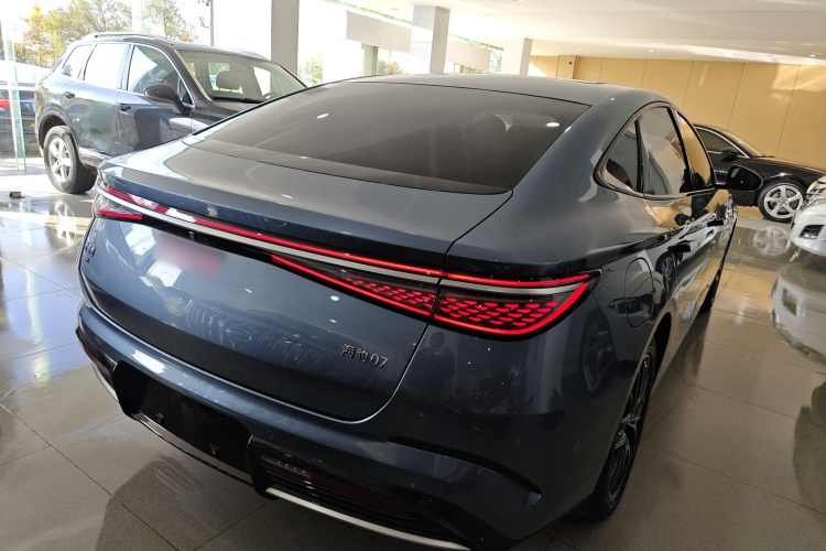 比亚迪 海豹07 DM-i 2025款 DM-i 1.5L 125km 豪华型车身外观6005