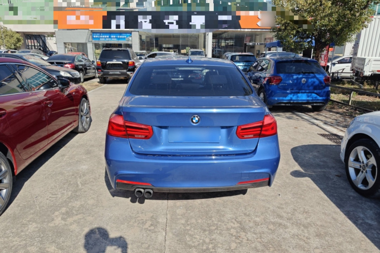 宝马3系 2017款 320i M运动型车身外观6