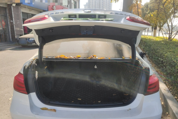 宝马3系 2017款 320Li M运动型机舱底盘23