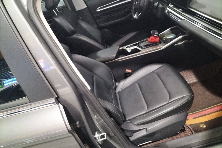 吉利汽车 帝豪 2023款 第4代冠军版 1.5L CVT尊贵型局部细节41