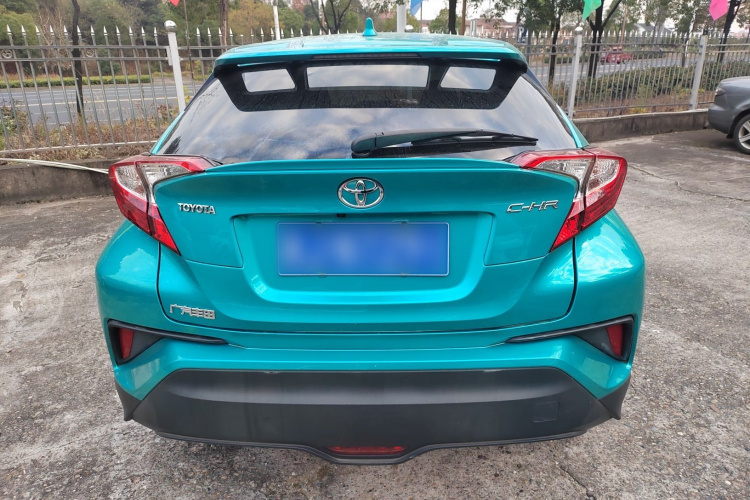 丰田C-HR 2018款 2.0L 领先版 国V车身外观6