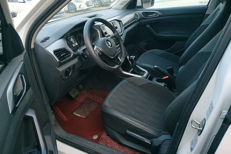 大众 途铠 2019款 1.5L 自动舒适版中控内饰20