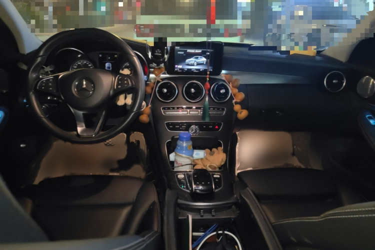 奔驰C级 2018款 C 200 L 运动版中控内饰7002