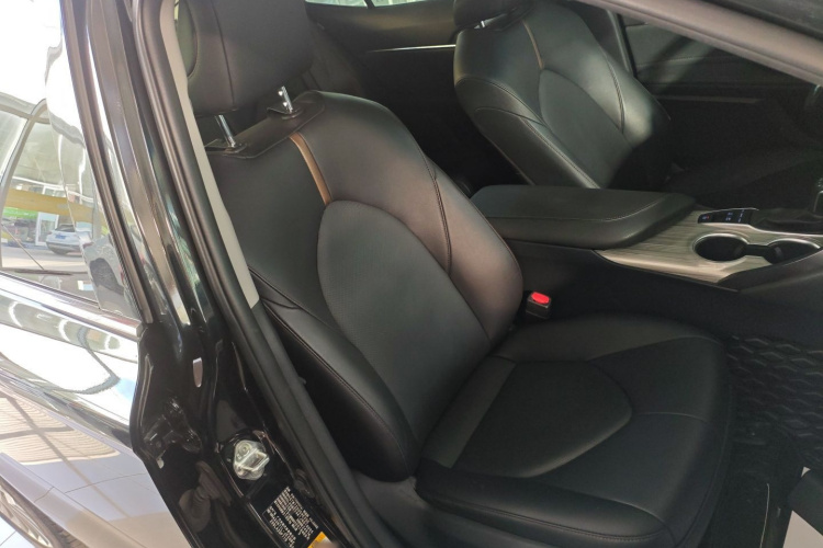 丰田 凯美瑞 2018款 双擎 2.5HG 豪华版局部细节41