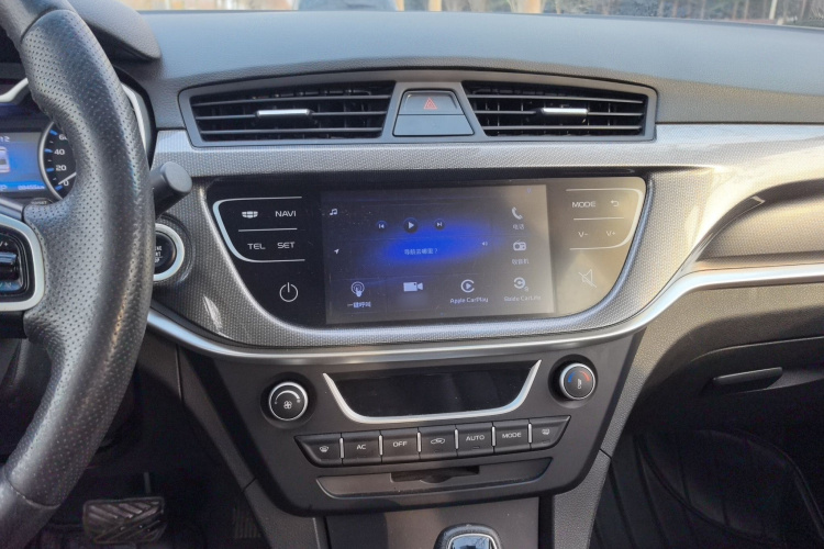 吉利汽车 帝豪 2017款 三厢百万款 1.5L CVT向上版局部细节9002