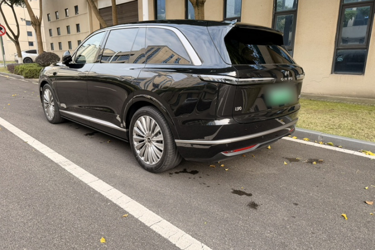 乐道L90 2025款 Max 六座版车身外观6003