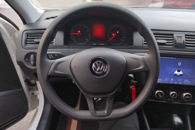 大众 桑塔纳 2018款 1.5L 自动风尚版中控内饰13