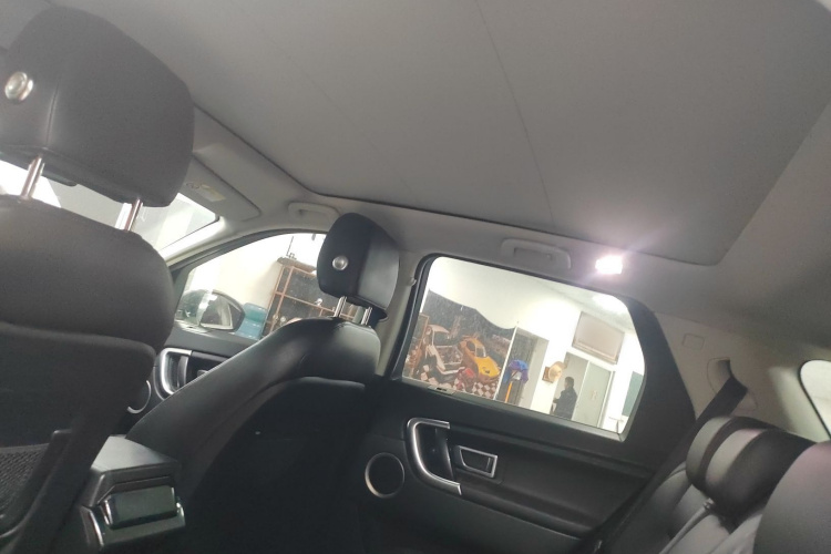 路虎 发现神行 2017款 2.0T PURE中控内饰22