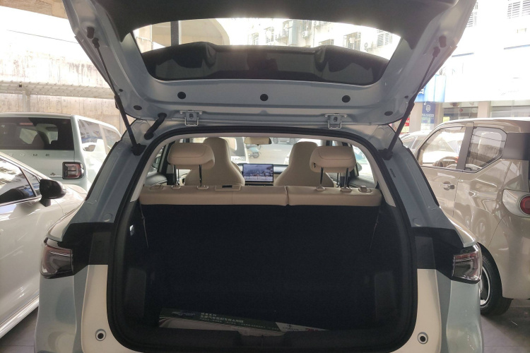 五菱汽车 缤果S 2025款 325km 尊享款机舱底盘23