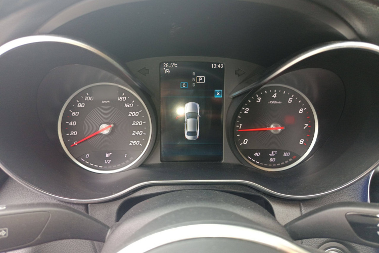 奔驰C级 2019款 C 180 L 时尚型运动版局部细节14