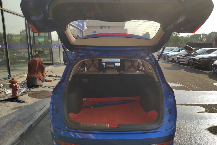 宝骏310W 2017款 1.5L 手动舒适型 国V机舱底盘23