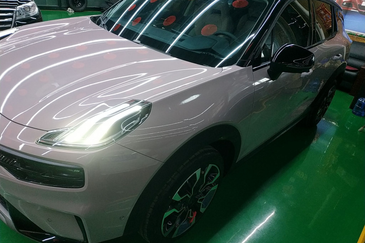 领克06 2021款 1.5T Shero粉色特别版车身外观4