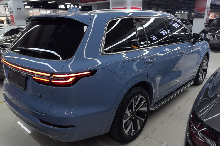 理想汽车 理想ONE 2021款 增程6座版车身外观7