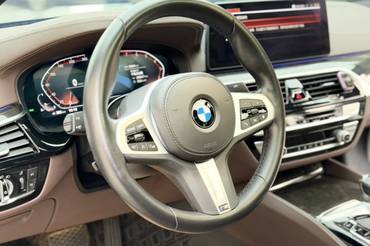 宝马5系 2022款 改款 525Li M运动套装局部细节13