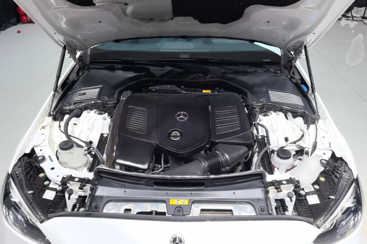 奔驰C级 2023款 改款 C 260 L 运动版机舱底盘24