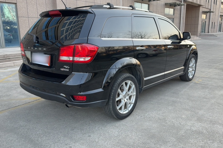 道奇 酷威 2015款 2.0TD 四驱尊尚版车身外观6001