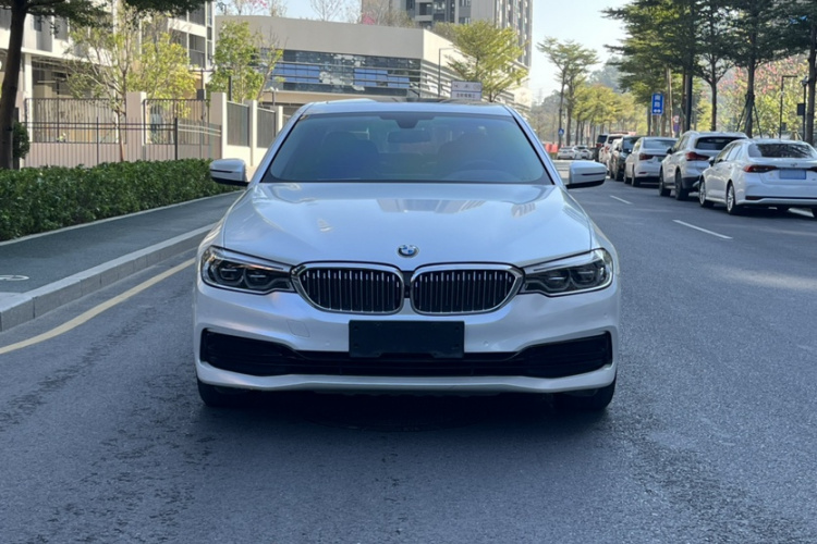 宝马5系 2020款 530Li 尊享型 豪华套装车身外观6006