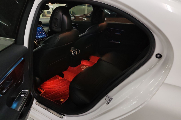 奔驰C级 2022款 改款 C 200 L 运动版中控内饰7004