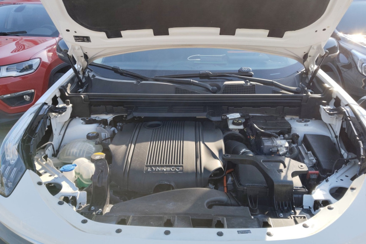 领克01 EM-P 2018款 1.5T PHEV 劲Pro 国V机舱底盘24