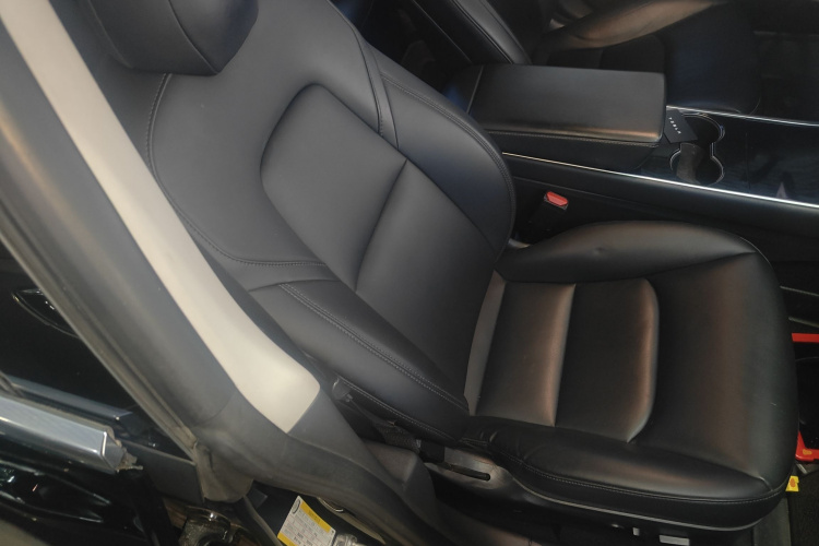 特斯拉 Model 3 2020款 改款 标准续航后驱升级版局部细节41