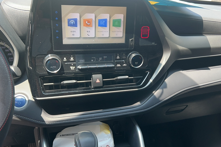 丰田 汉兰达 2022款 双擎 2.5L 两驱精英版 5座局部细节16