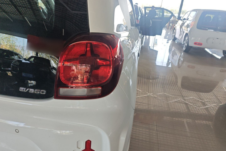 荣威 科莱威CLEVER 2021款 302km新四座超能版车身外观9