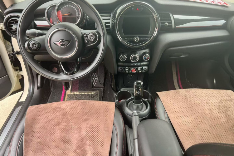 MINI 2018款 1.5T ONE PLUS中控内饰7001