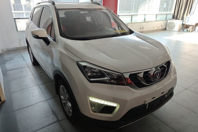 长安CS15 2016款 1.5L 手动时尚版车身外观6002