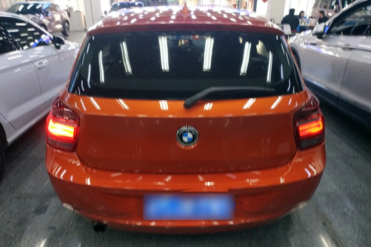 宝马1系(进口) 2013款 改款 118i 领先型车身外观6