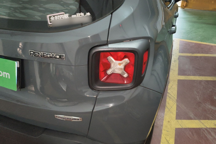 Jeep 自由侠 2016款 1.4T 自动劲能版+车身外观9