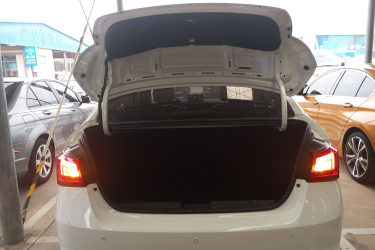 奇瑞 艾瑞泽5 2019款 改款PRO 1.5L CVT青春版 国VI局部细节23