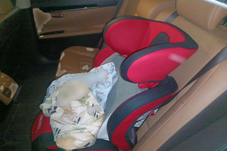 雷克萨斯ES 2015款 200 精英版中控内饰21