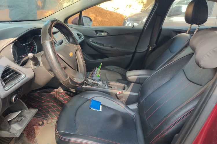 雪佛兰 科鲁兹 2018款 320 自动先锋天窗版中控内饰19