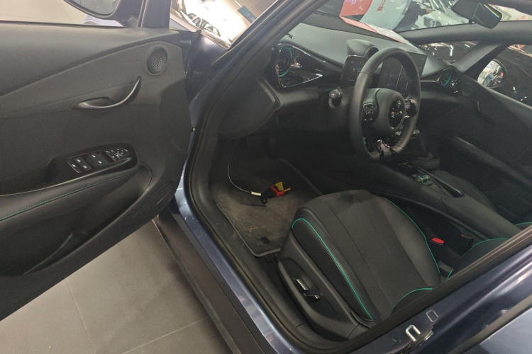 比亚迪 海豚 2024款 荣耀版 420km 时尚版中控内饰20