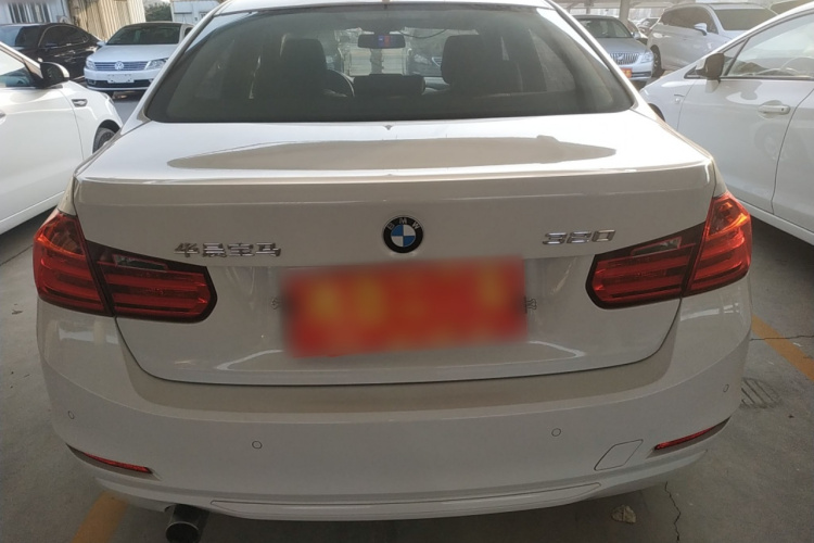 宝马3系 2015款 320i 时尚型车身外观6004