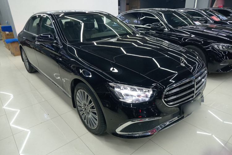 奔驰E级 2021款 E 300 L 时尚型车身外观3