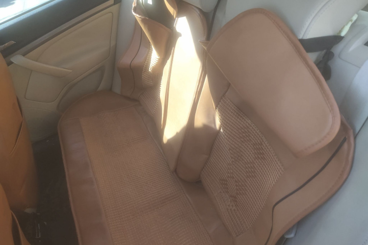 斯柯达 明锐 2015款 经典款 1.6L 自动逸杰版中控内饰21