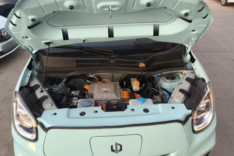 零跑汽车 零跑T03 2025款 403舒享版机舱底盘24