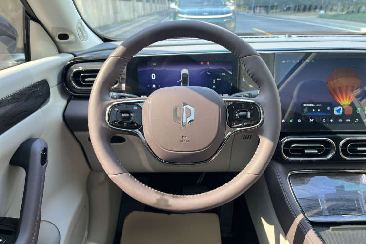 零跑汽车 零跑C11 2023款 增程 285智享版中控内饰7011