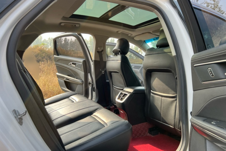 福特 金牛座 2017款 改款 EcoBoost 245 时尚型中控内饰7002