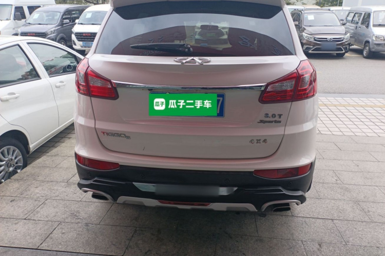 奇瑞 瑞虎5 2014款 2.0L CVT家尊版车身外观6004