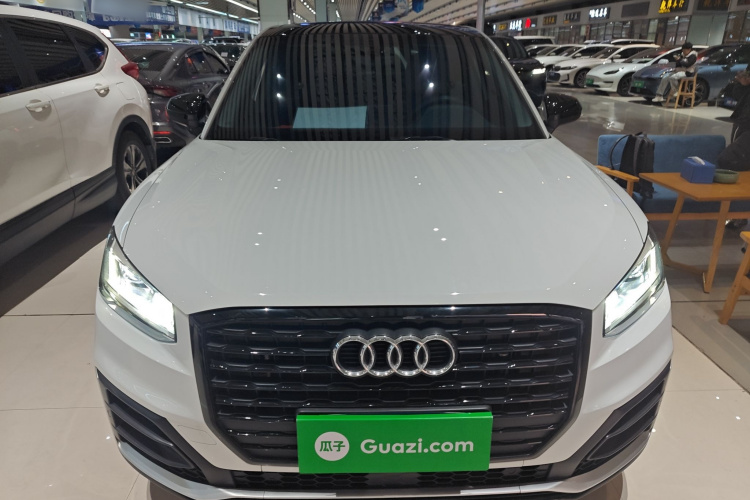 奥迪Q2L 2020款 35 TFSI 进取动感型车身外观2