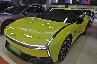 小鹏P7 2025款 702 长续航 Ultra