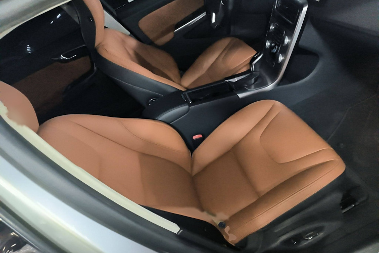 沃尔沃S60 2014款 S60L 2.0T 智远版局部细节41