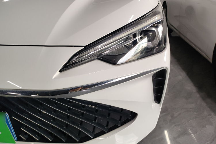 荣威i5 2023款 1.5L CVT尊荣版局部细节36