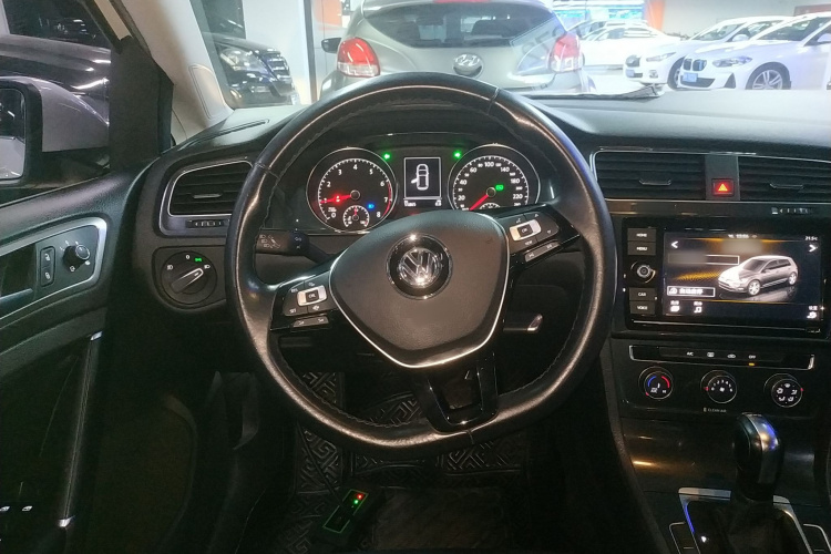 大众 高尔夫 2019款 200TSI DSG舒适进取版 国VI中控内饰13